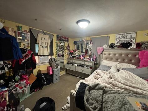 2574 Mount Vernon Avenue Youngstown OH 44502