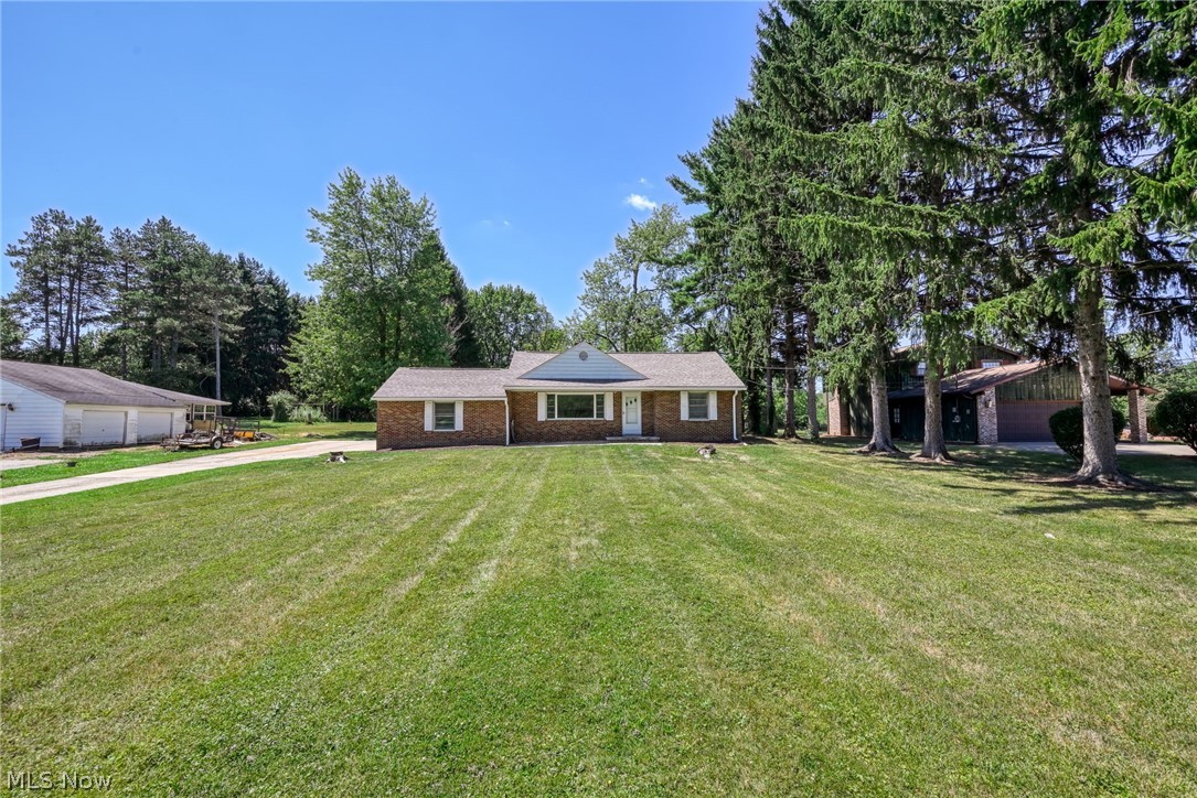 7570 Richmond Road Oakwood Village OH 44146