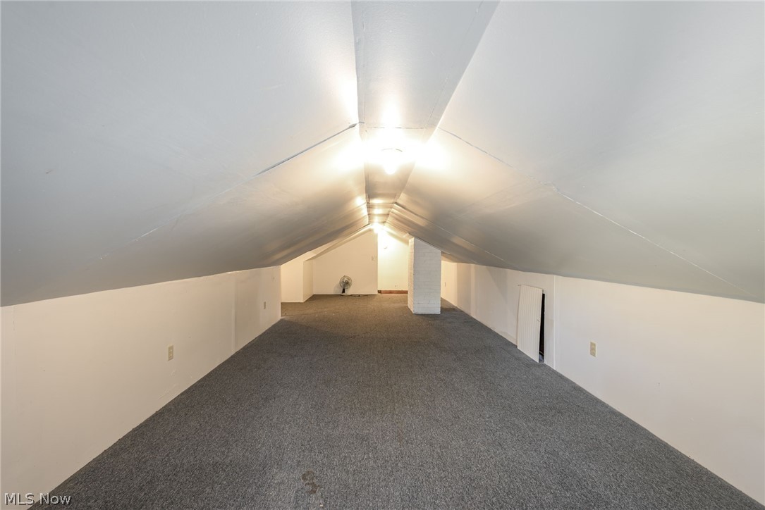 7570 Richmond Road Oakwood Village OH 44146