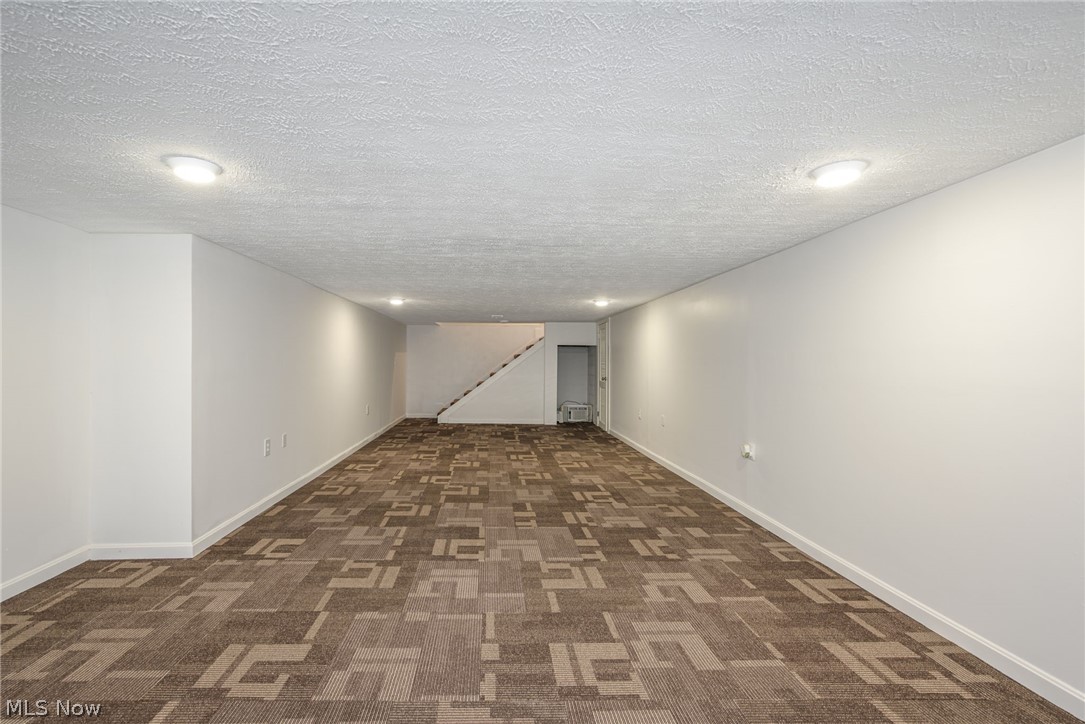 7570 Richmond Road Oakwood Village OH 44146