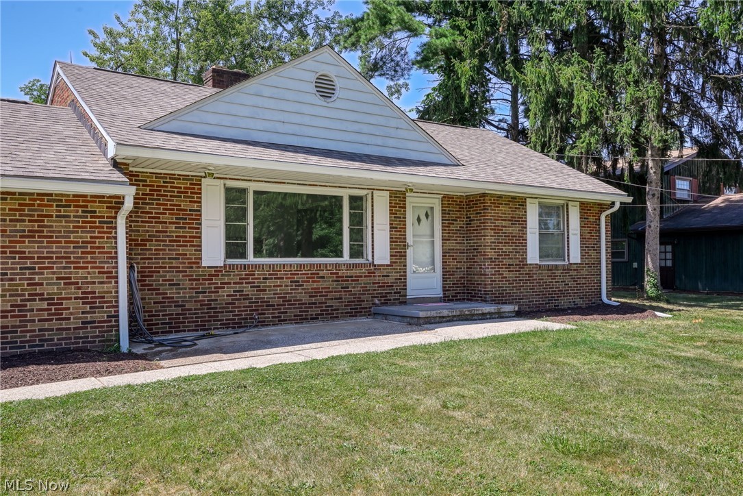 7570 Richmond Road Oakwood Village OH 44146