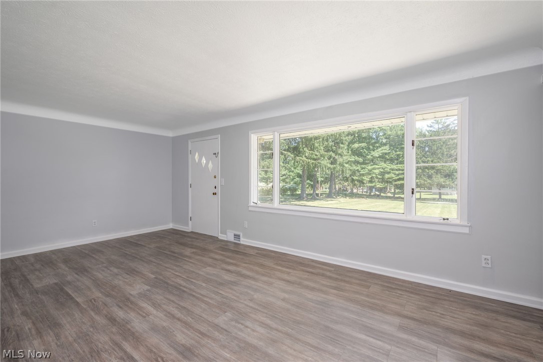 7570 Richmond Road Oakwood Village OH 44146