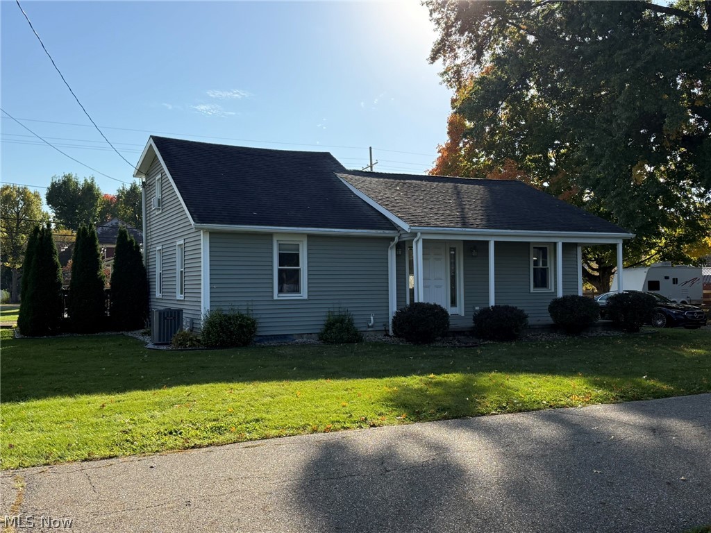 456 Beucler Avenue NW Bolivar OH 44612