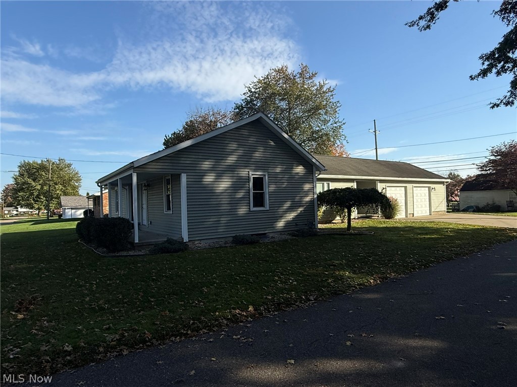 456 Beucler Avenue NW Bolivar OH 44612