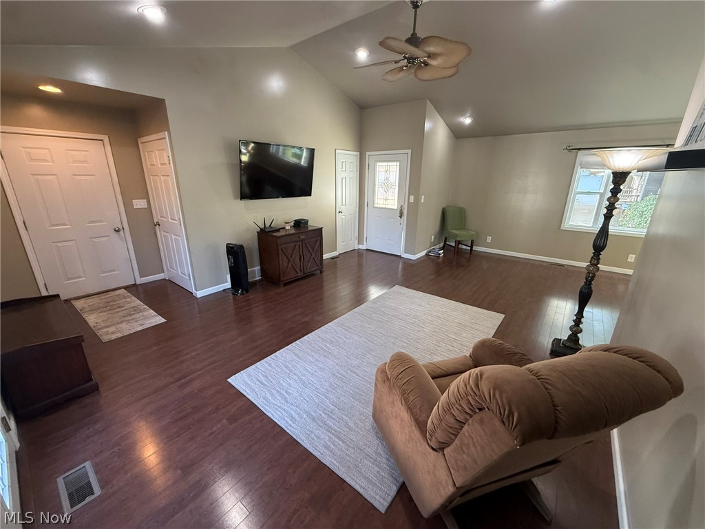 456 Beucler Avenue NW Bolivar OH 44612