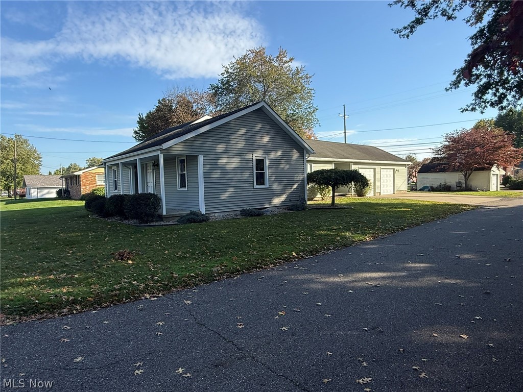456 Beucler Avenue NW Bolivar OH 44612