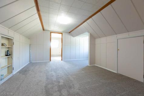 5180 Thornbury Road Lyndhurst OH 44124