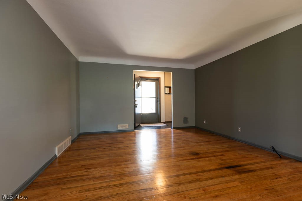 5180 Thornbury Road Lyndhurst OH 44124