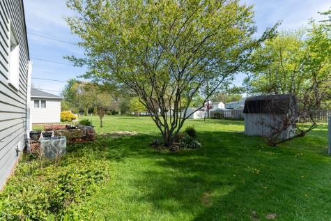5180 Thornbury Road Lyndhurst OH 44124