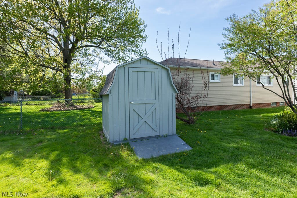 5180 Thornbury Road Lyndhurst OH 44124