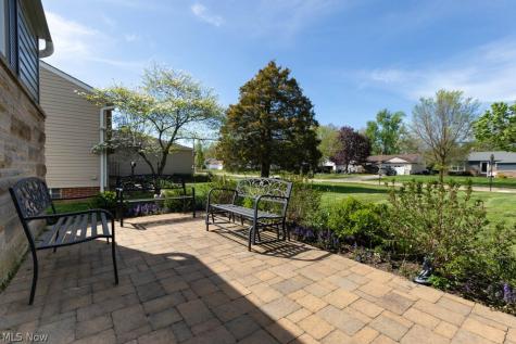 5180 Thornbury Road Lyndhurst OH 44124
