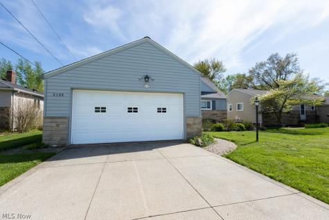 5180 Thornbury Road Lyndhurst OH 44124