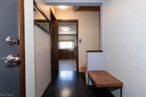 5180 Thornbury Road Lyndhurst OH 44124