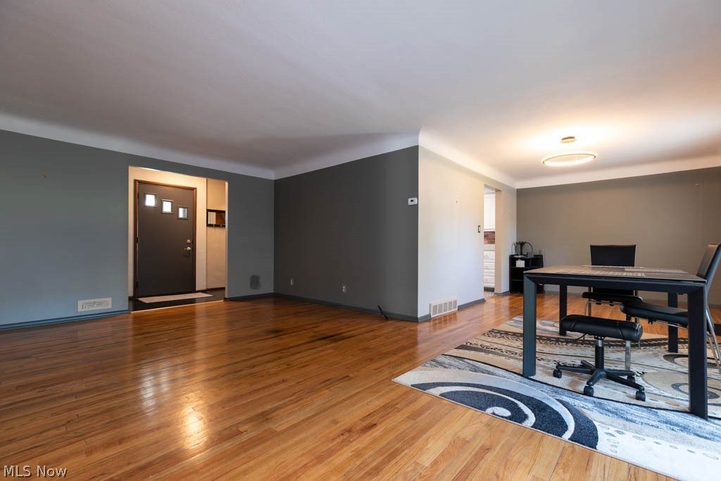 5180 Thornbury Road Lyndhurst OH 44124
