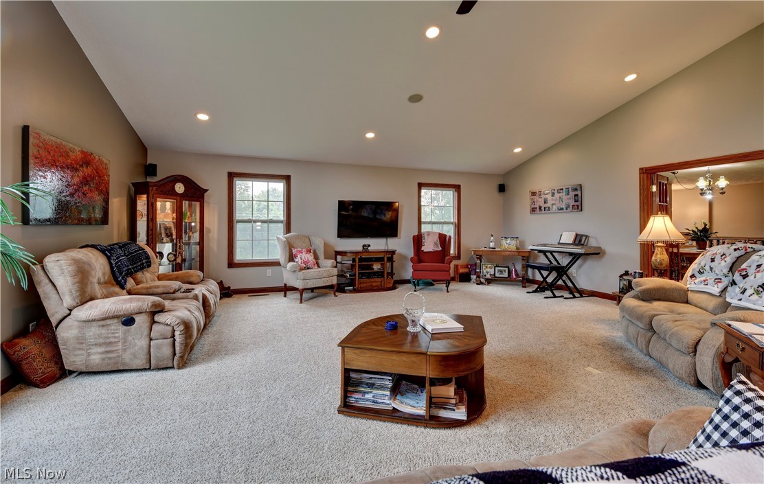 9263 Manchester Avenue SW Beach City OH 44608