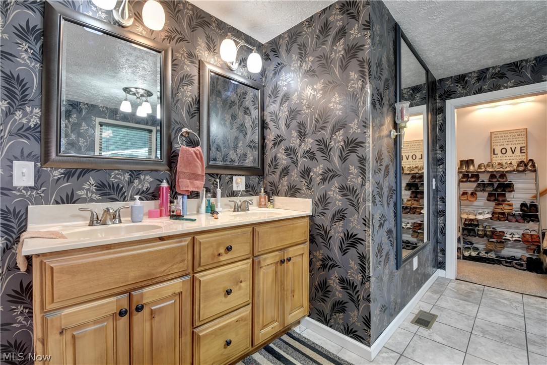 9263 Manchester Avenue SW Beach City OH 44608