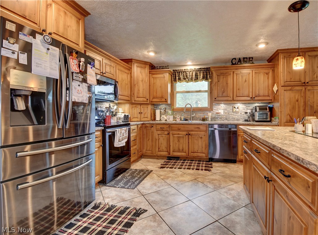 9263 Manchester Avenue SW Beach City OH 44608