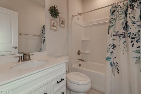 1718 Creekside Court Painesville OH 44077