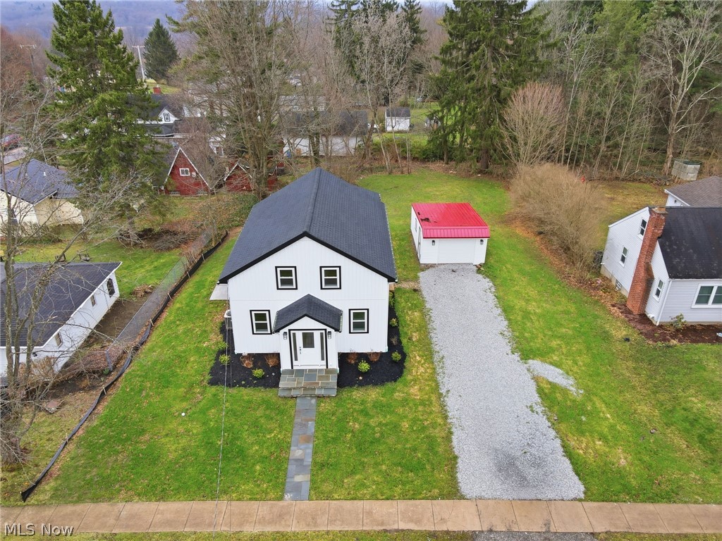 13829 Carlton Street Burton OH 44021
