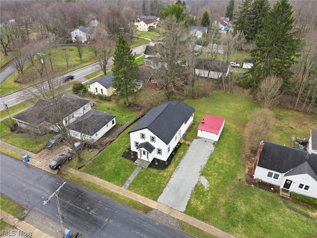 13829 Carlton Street Burton OH 44021