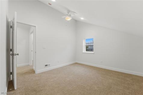 13829 Carlton Street Burton OH 44021