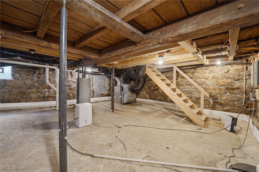 13829 Carlton Street Burton OH 44021