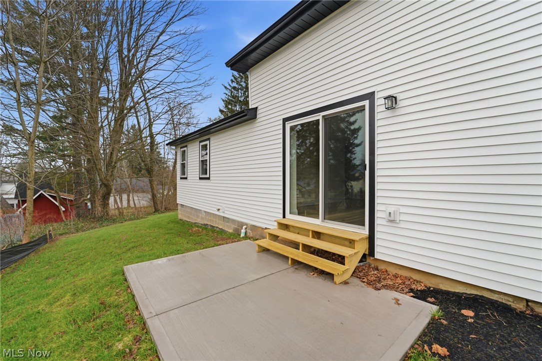 13829 Carlton Street Burton OH 44021