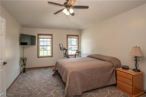 1631 Horizon Drive Louisville OH 44641
