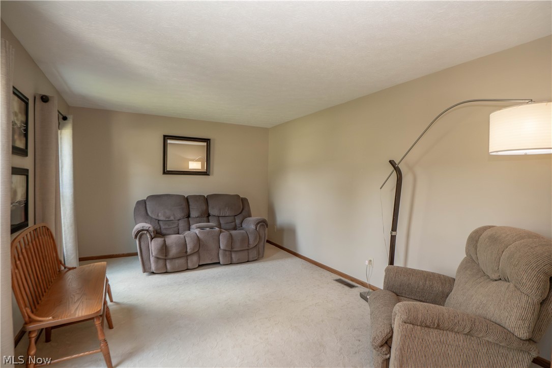 1631 Horizon Drive Louisville OH 44641
