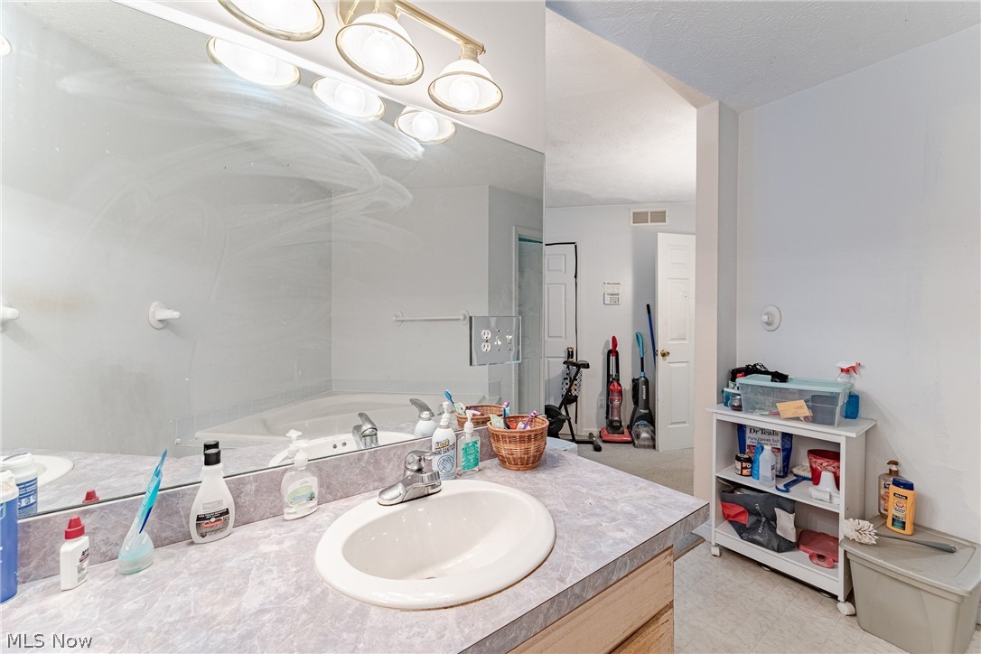 1347 Sharonbrook Drive Twinsburg OH 44087