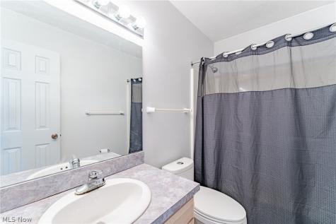 1347 Sharonbrook Drive Twinsburg OH 44087