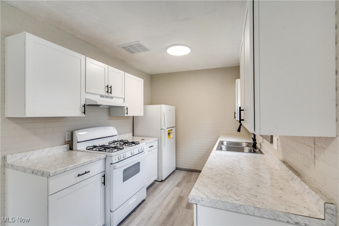 2953 Clearfield Avenue Akron OH 44314