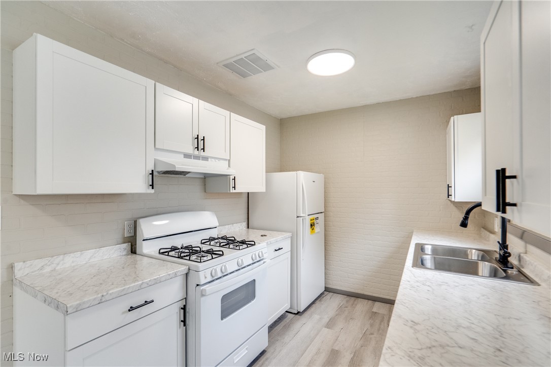 2953 Clearfield Avenue Akron OH 44314