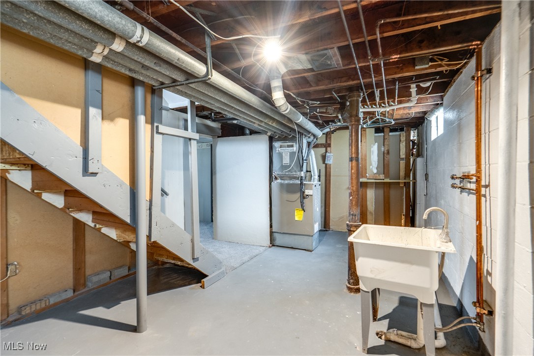 2953 Clearfield Avenue Akron OH 44314