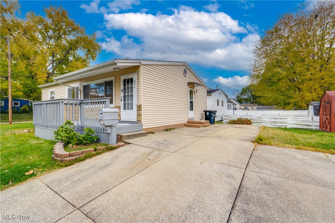 2953 Clearfield Avenue Akron OH 44314