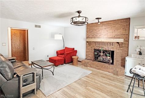 1043 Reedy Drive Wadsworth OH 44281