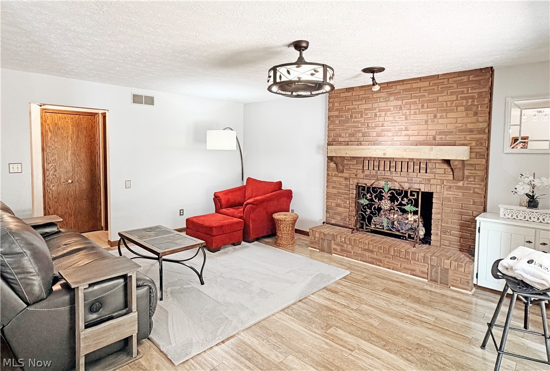 1043 Reedy Drive Wadsworth OH 44281