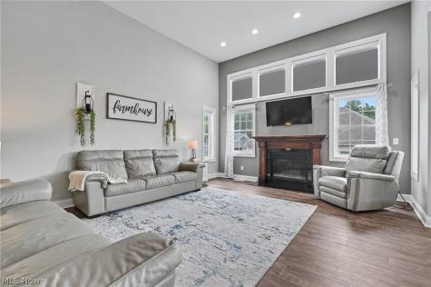341 Alexis Lane Canal Fulton OH 44614