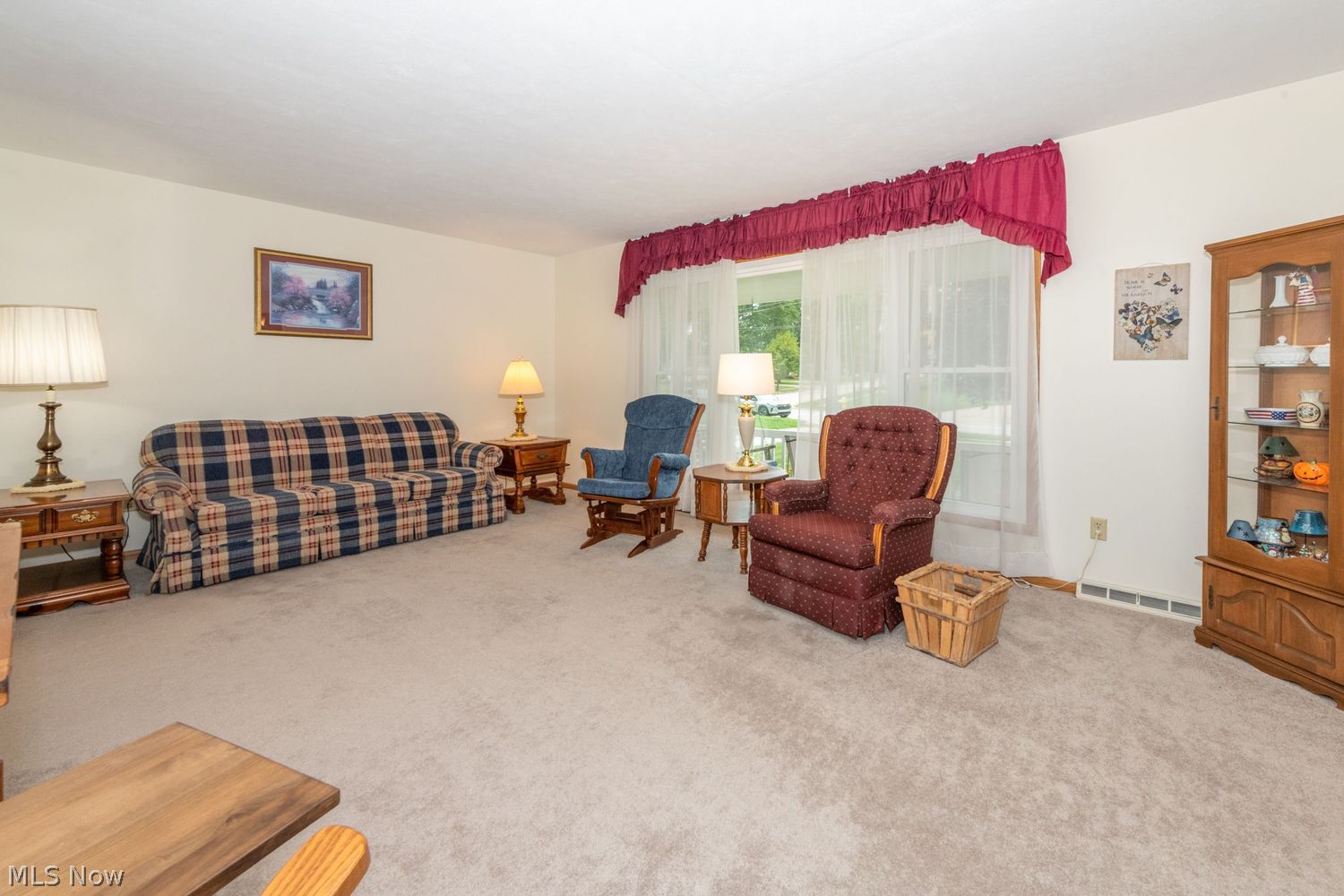 696 West Street Wadsworth OH 44281