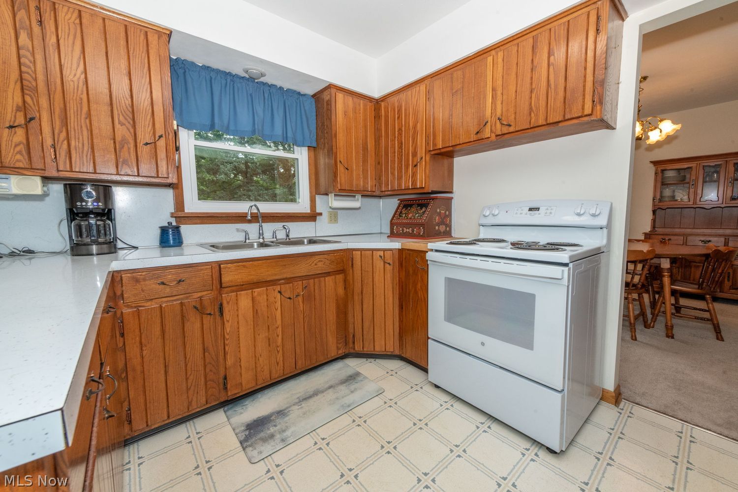696 West Street Wadsworth OH 44281