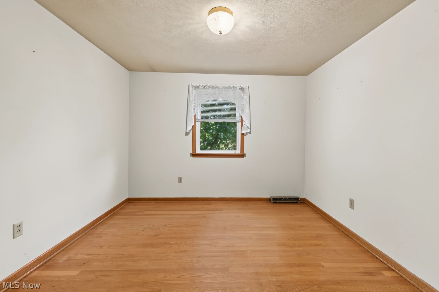 696 West Street Wadsworth OH 44281