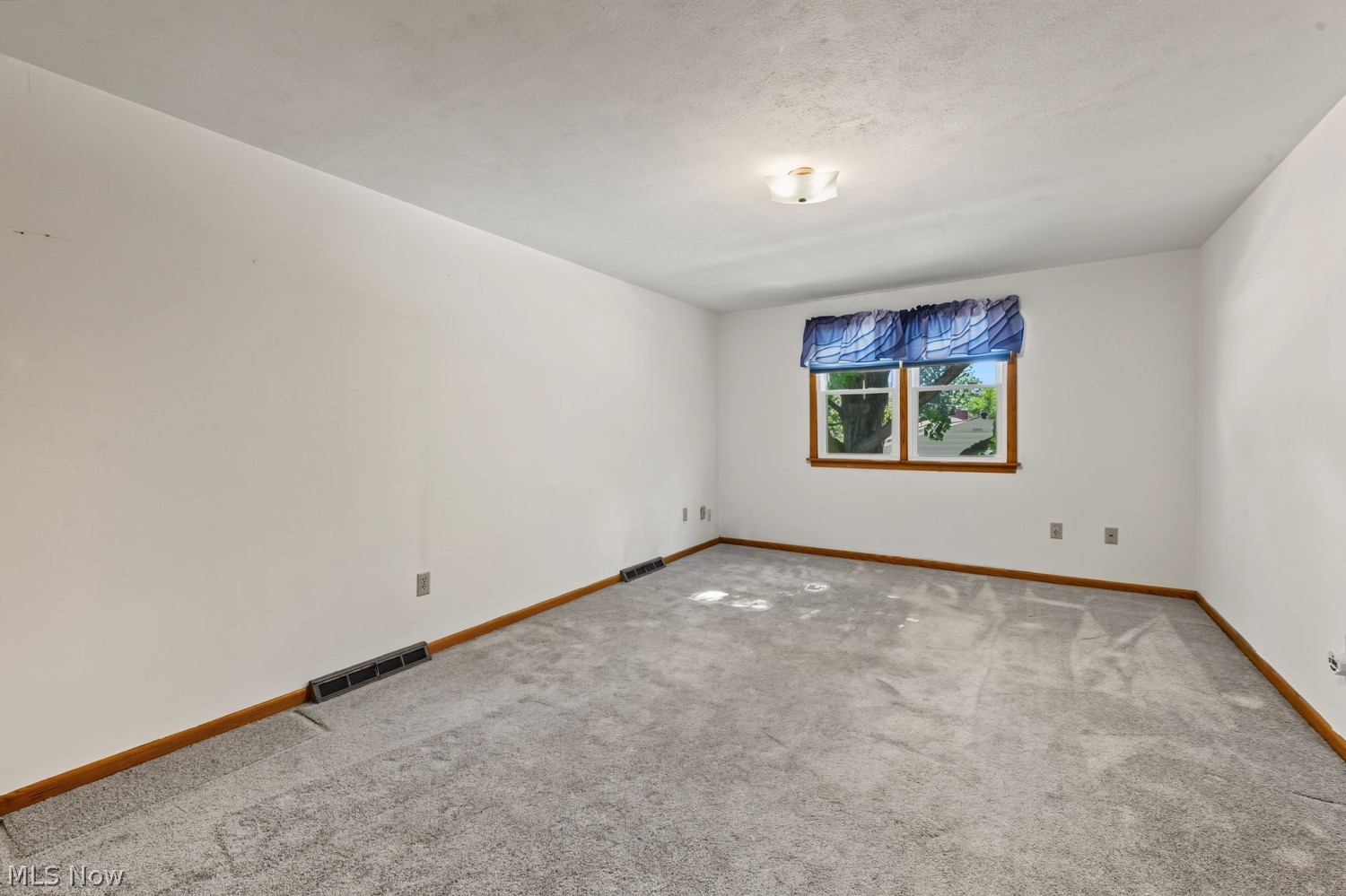 696 West Street Wadsworth OH 44281