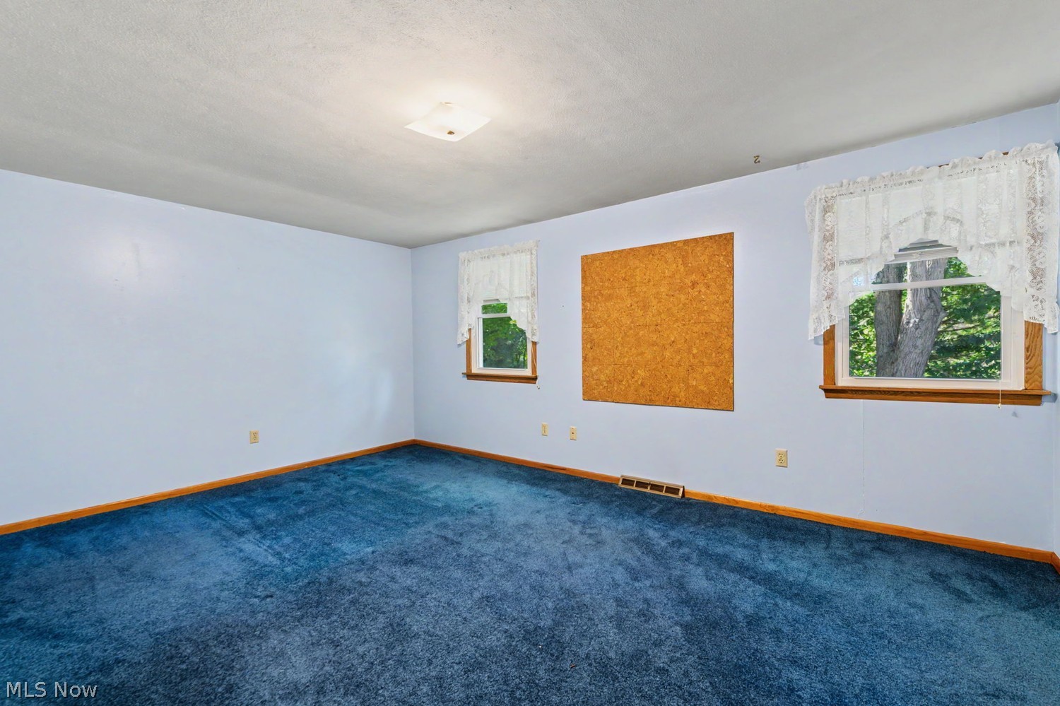 696 West Street Wadsworth OH 44281