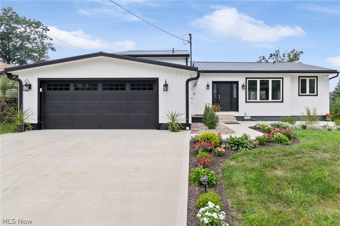 253 Aqua Boulevard Coventry OH 44319