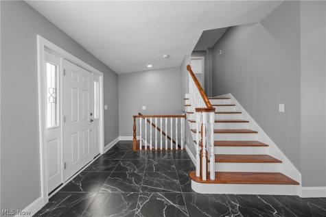 253 Aqua Boulevard Coventry OH 44319
