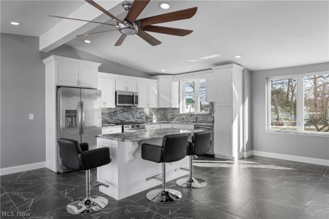 253 Aqua Boulevard Coventry OH 44319