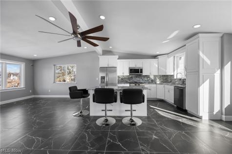 253 Aqua Boulevard Coventry OH 44319