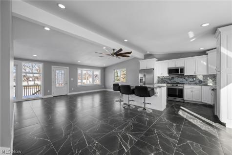 253 Aqua Boulevard Coventry OH 44319