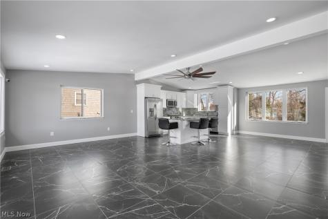 253 Aqua Boulevard Coventry OH 44319