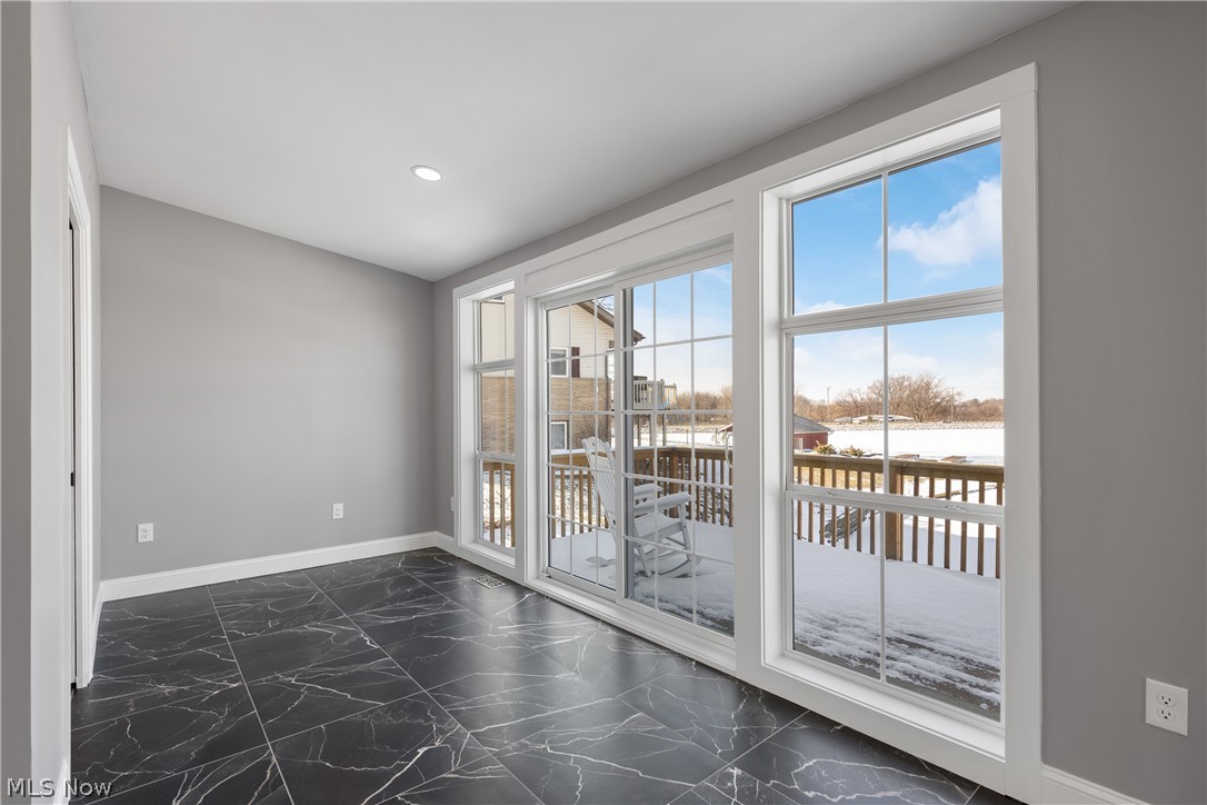 253 Aqua Boulevard Coventry OH 44319